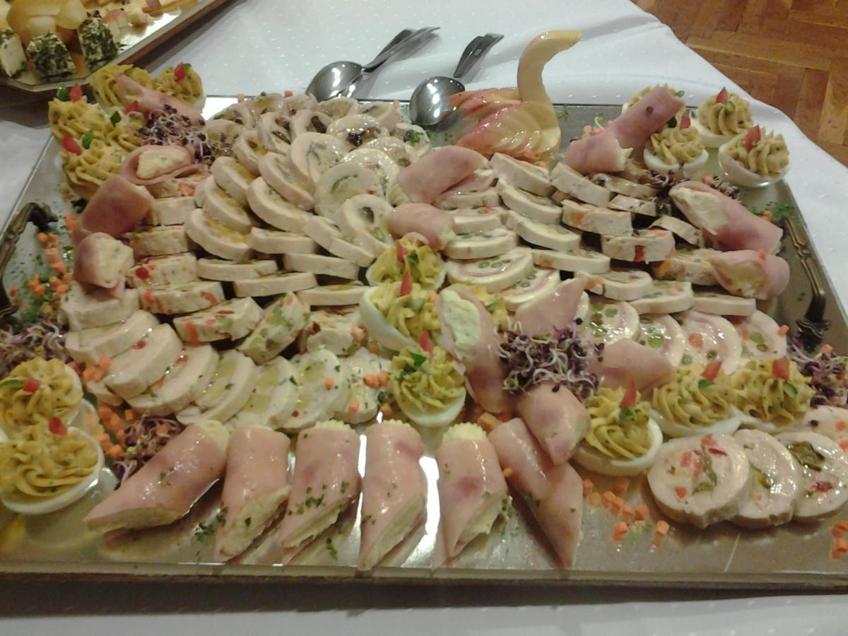 Hotel Magistern Konferencia Es Wellnesshotel 希欧福克 外观 照片