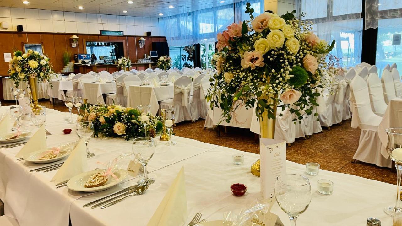 Hotel Magistern Konferencia Es Wellnesshotel 希欧福克 外观 照片